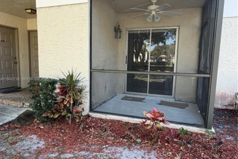 Снять в аренду кондоминиум в Помпано-Бич, Флорида 2 спальни, 77.11м2, № 2008842 - фото 15