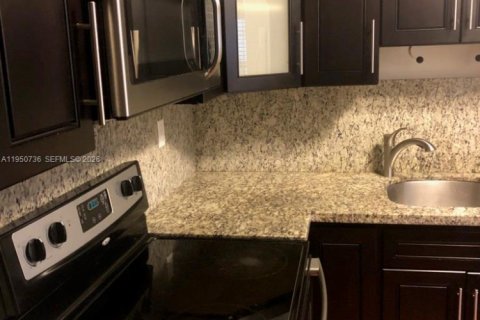 Condo in Pompano Beach, Florida, 2 bedrooms  № 2008842