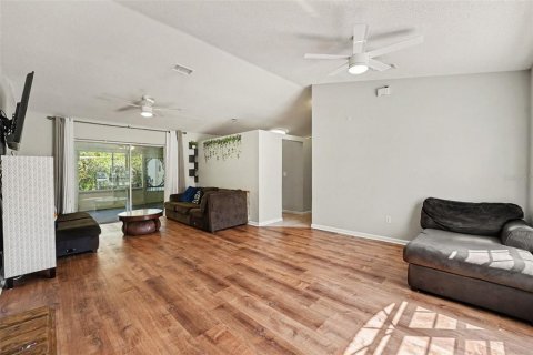 Casa en venta en Kissimmee, Florida, 3 dormitorios, 162.11 m2 № 2383674 - foto 7