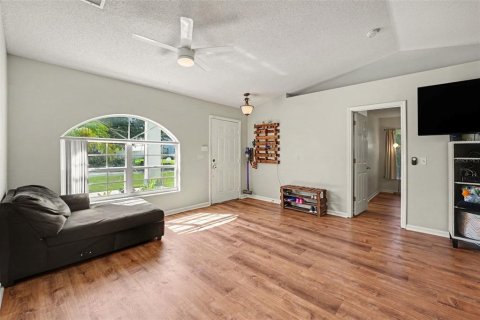 Casa en venta en Kissimmee, Florida, 3 dormitorios, 162.11 m2 № 2383674 - foto 9