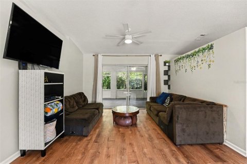 Casa en venta en Kissimmee, Florida, 3 dormitorios, 162.11 m2 № 2383674 - foto 8