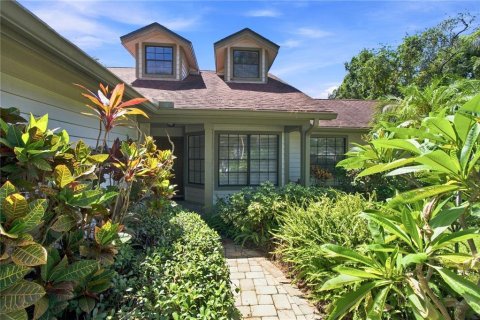 House in Clearwater, Florida 4 bedrooms, 178.09 sq.m. № 2360930 - photo 5