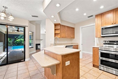House in Clearwater, Florida 4 bedrooms, 178.09 sq.m. № 2360930 - photo 24