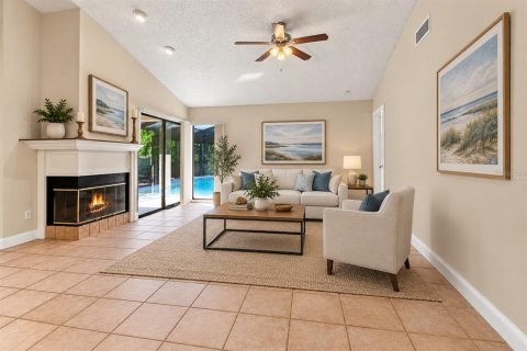 House in Clearwater, Florida 4 bedrooms, 178.09 sq.m. № 2360930 - photo 12