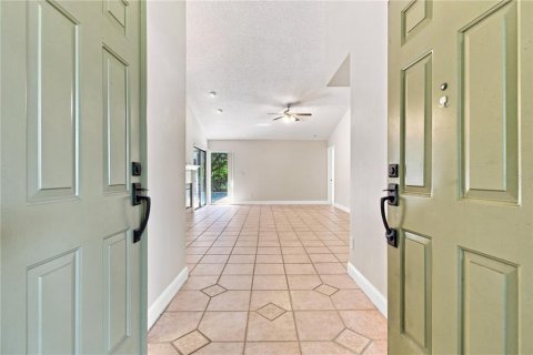 House in Clearwater, Florida 4 bedrooms, 178.09 sq.m. № 2360930 - photo 8