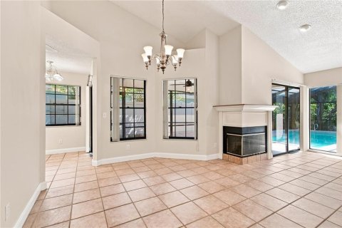 House in Clearwater, Florida 4 bedrooms, 178.09 sq.m. № 2360930 - photo 18
