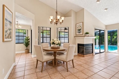 House in Clearwater, Florida 4 bedrooms, 178.09 sq.m. № 2360930 - photo 17
