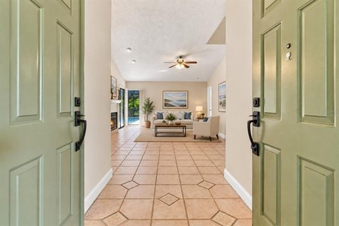 House in Clearwater, Florida 4 bedrooms, 178.09 sq.m. № 2360930 - photo 7