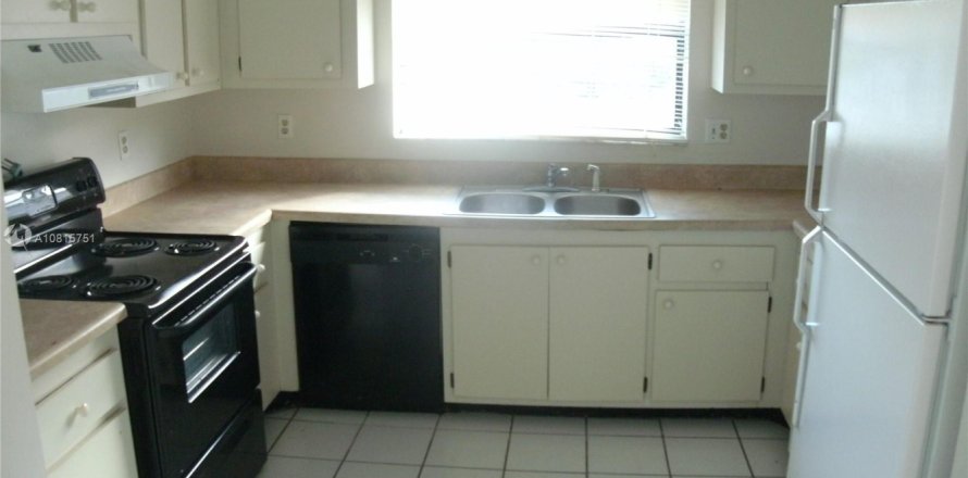 Casa en Wellington, Florida 3 dormitorios, 90.39 m2 № 1872211
