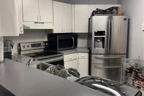 Condominio en venta en Miami, Florida, 2 dormitorios, 92.9 m2 № 2000371 - foto 22