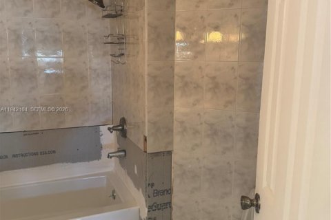 Condominio en venta en Miami, Florida, 2 dormitorios, 92.9 m2 № 2000371 - foto 15