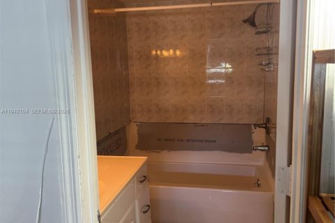 Condominio en venta en Miami, Florida, 2 dormitorios, 92.9 m2 № 2000371 - foto 13