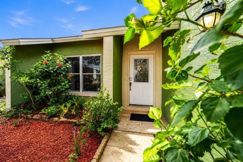 Villa ou maison à louer à Largo, Floride: 3 chambres, 113.34 m2 № 2416402 - photo 5