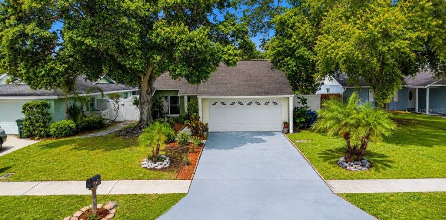 Villa ou maison à Largo, Floride 3 chambres, 113.34 m2 № 2416402