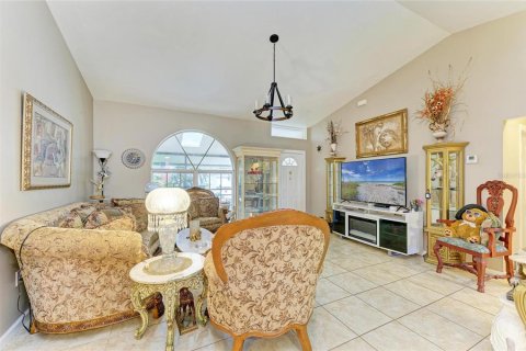 House in Venice, Florida 3 bedrooms, 115.38 sq.m. № 1913659 - photo 5