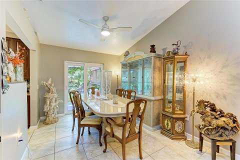 House in Venice, Florida 3 bedrooms, 115.38 sq.m. № 1913659 - photo 7