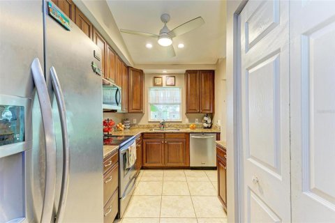 House in Venice, Florida 3 bedrooms, 115.38 sq.m. № 1913659 - photo 9