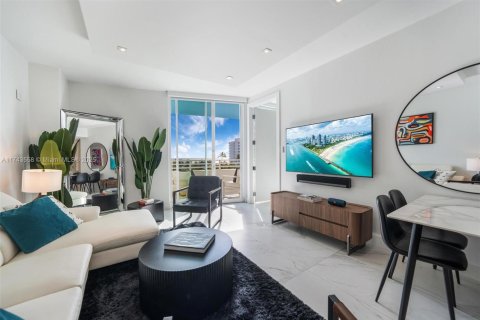 Condominio en venta en Miami Beach, Florida, 1 dormitorio, 67.17 m2 № 1868776 - foto 1