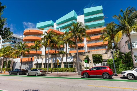 Condominio en venta en Miami Beach, Florida, 1 dormitorio, 67.17 m2 № 1868776 - foto 21