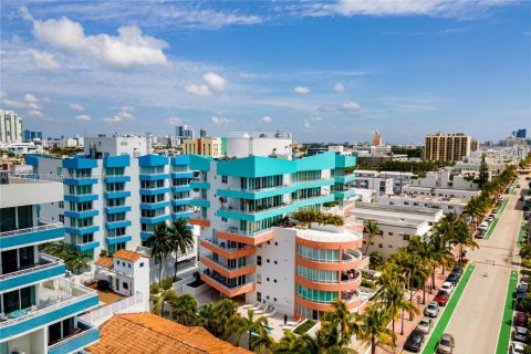 Condominio en venta en Miami Beach, Florida, 1 dormitorio, 67.17 m2 № 1868776 - foto 4