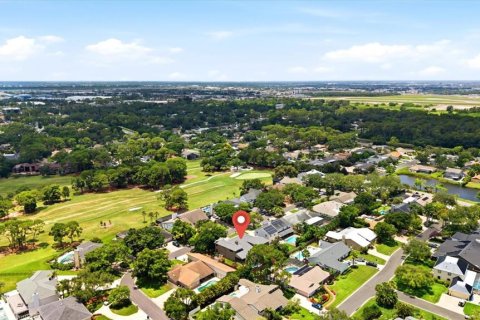 House in Clearwater, Florida 4 bedrooms, 415.37 sq.m. № 2224362 - photo 23