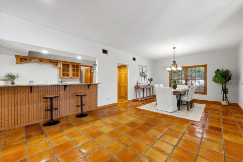House in Clearwater, Florida 4 bedrooms, 415.37 sq.m. № 2224362 - photo 6