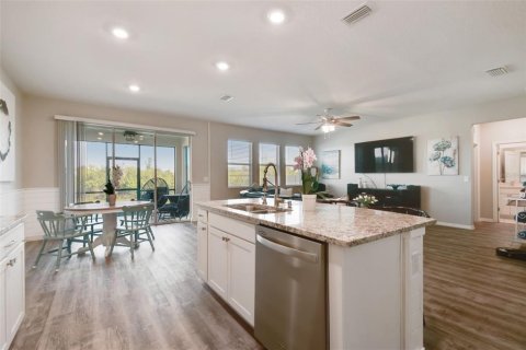 House in Parrish, Florida 4 bedrooms, 255.76 sq.m. № 1583144 - photo 13