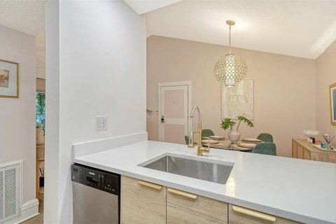 Купить кондоминиум в Венеция, Флорида 6 комнат, 93.83м2, № 2387538 - фото 16