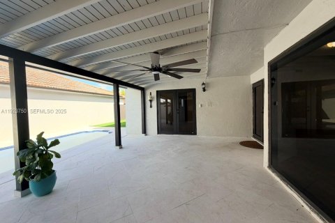 Villa ou maison à louer à Miami, Floride: 4 chambres, 177.44 m2 № 1982302 - photo 17