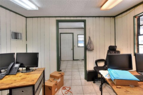 Commercial property in Plant City, Florida № 1885368 - photo 23