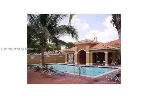 Condo in Doral, Florida, 3 bedrooms № 2075295