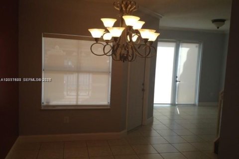 Condo in Doral, Florida, 3 bedrooms  № 2075295 - photo 5