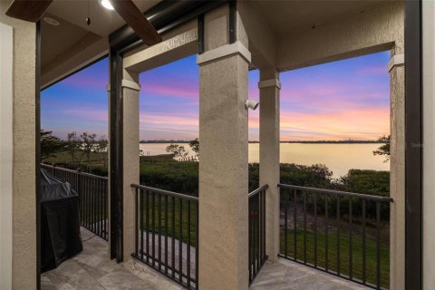 House in Englewood, Florida 3 bedrooms, 248.51 sq.m. № 1523785 - photo 29