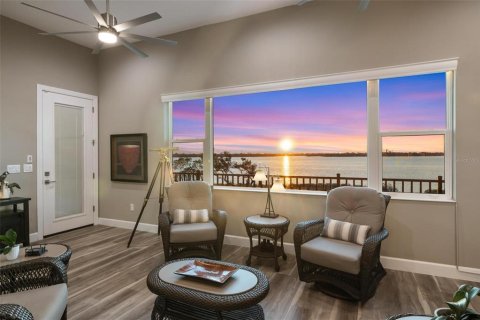 House in Englewood, Florida 3 bedrooms, 248.51 sq.m. № 1523785 - photo 9