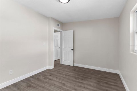 Casa en venta en Orlando, Florida, 3 dormitorios, 105.82 m2 № 1911148 - foto 14
