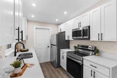 Casa en venta en Orlando, Florida, 3 dormitorios, 105.82 m2 № 1911148 - foto 6