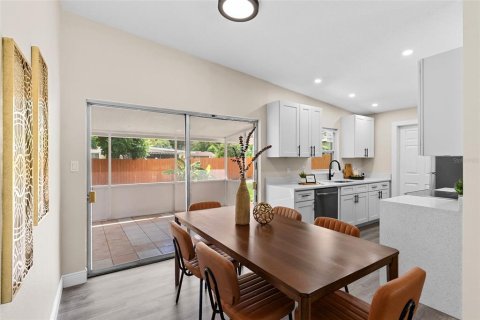 Casa en venta en Orlando, Florida, 3 dormitorios, 105.82 m2 № 1911148 - foto 8