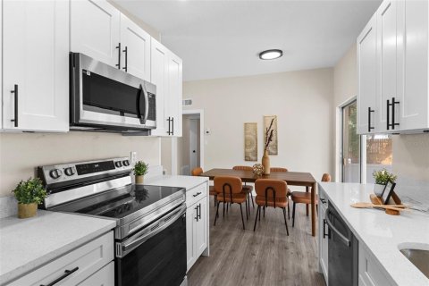 Casa en venta en Orlando, Florida, 3 dormitorios, 105.82 m2 № 1911148 - foto 4
