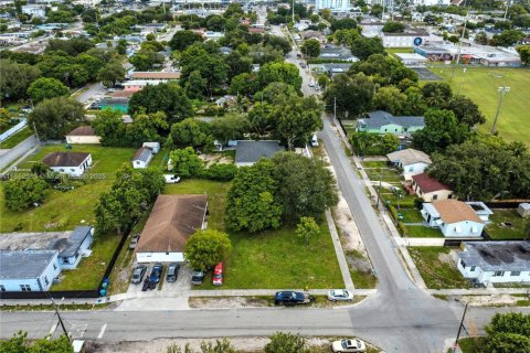 Terreno en venta en Miami, Florida № 1859167 - foto 6