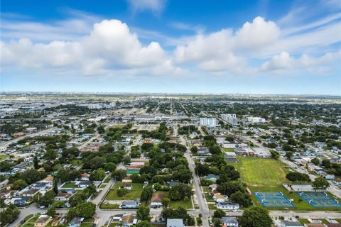 Terreno en venta en Miami, Florida № 1859167 - foto 7