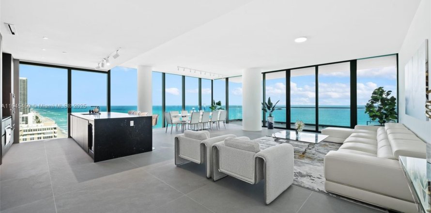 Condo à Hallandale Beach, Floride, 3 chambres № 1860075