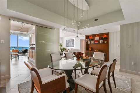 Condo in Lauderdale-by-the-Sea, Florida, 3 bedrooms № 2158188 - photo 18