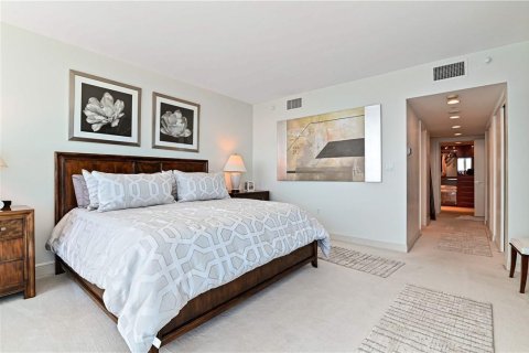Condo in Lauderdale-by-the-Sea, Florida, 3 bedrooms № 2158188 - photo 28