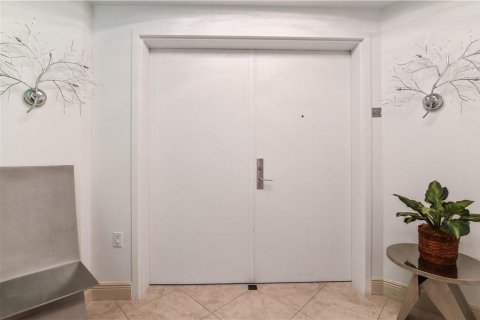 Condo in Lauderdale-by-the-Sea, Florida, 3 bedrooms № 2158188 - photo 3