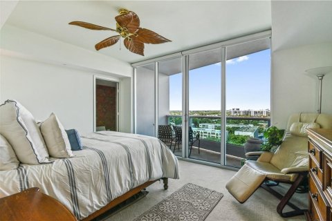 Condo in Lauderdale-by-the-Sea, Florida, 3 bedrooms № 2158188 - photo 11