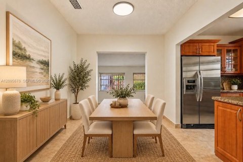 Commercial property in Miami, Florida 171.22 sq.m. № 2385523 - photo 10