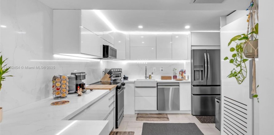 Condo à Key Biscayne, Floride, 2 chambres  № 1955286