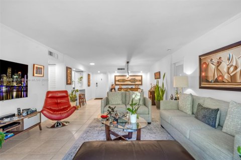 Copropriété à vendre à Key Biscayne, Floride: 2 chambres, 134.71 m2 № 1955286 - photo 9