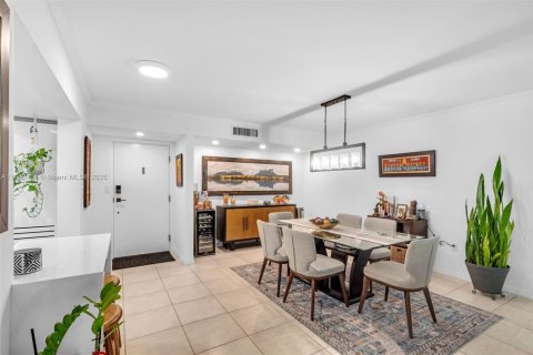 Copropriété à vendre à Key Biscayne, Floride: 2 chambres, 134.71 m2 № 1955286 - photo 10