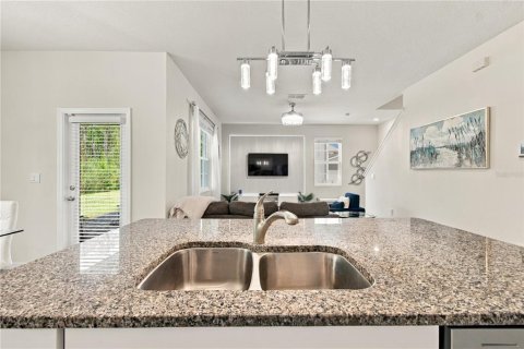 Villa ou maison à vendre à New Smyrna Beach, Floride: 3 chambres, 155.33 m2 № 2360498 - photo 16